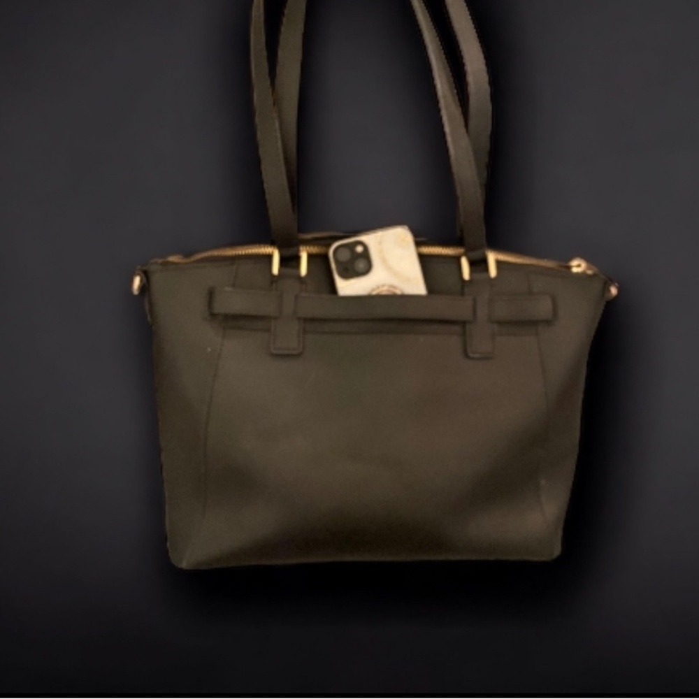 MICHAEL KORS HAMILTON TRAVELER LARGE $378 MSRP - Picture 3 of 8